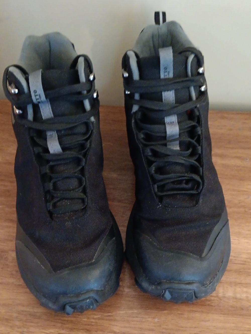 "HUMATTO"Men's Black Lace-Up Rugged Trail Boots SZ 11.5